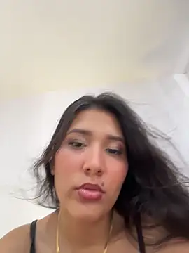 IsabellaJoness  online show from March 6, 8:15 pm