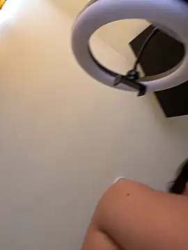 IsabellaJoness  online show from December 17, 8:03 pm