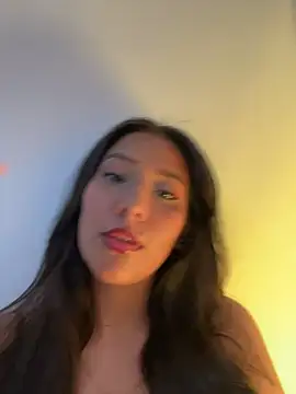 IsabellaJoness  online show from March 12, 8:24 pm