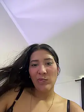 IsabellaJoness  online show from April 3, 8:37 pm