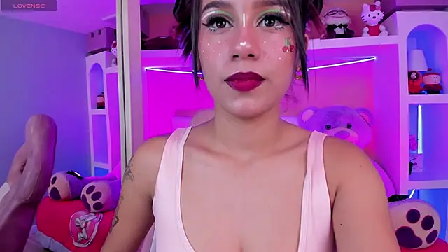 Snapshot of foxy_samy chatting on June 20, 6:02 pm foxy samy online show from June 20, 6:02 pm