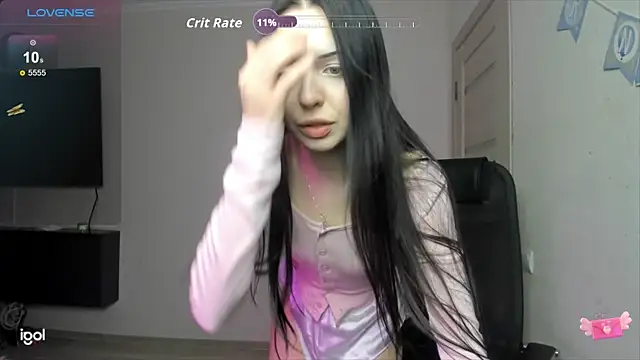 Snapshot of crystallldoll chatting on October 7, 7:15 pm crystallldoll online show from October 7, 7:15 pm