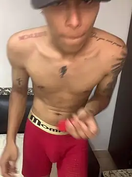 Frayhot777 online show from March 18, 9:15 pm