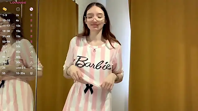 KrystinFunches online show from October 22, 8:03 am