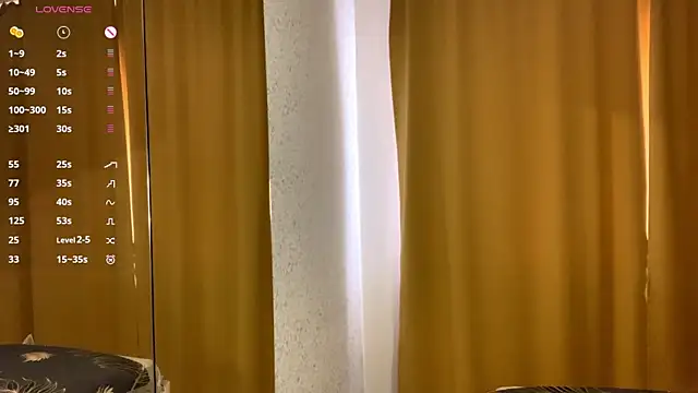 KrystinFunches online show from October 11, 9:21 am