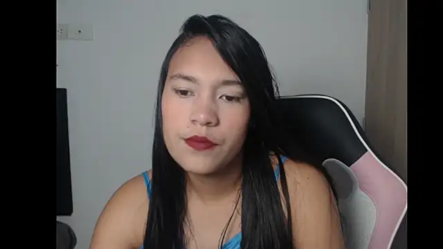 Snapshot of IsabellaSmith11 chatting on October 6, 5:13 pm IsabellaSmith11 online show from October 6, 5:13 pm