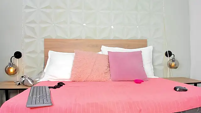 ValeryTrans  online show from February 19, 1:19 pm