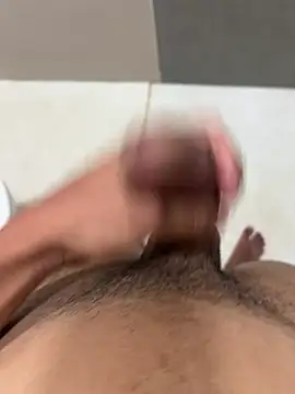 henrique61 online show from April 14, 9:31 pm