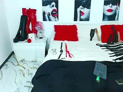 mylygrey online show from July 11, 11:43 am