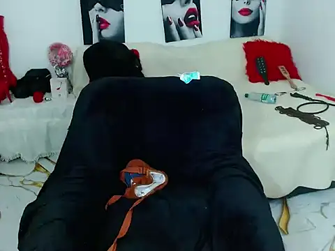 mylygrey online show from July 1, 6:41 pm
