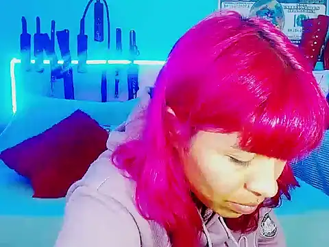 mylygrey online show from February 25, 1:33 pm