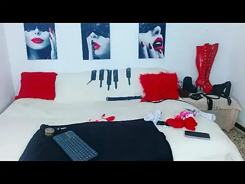 mylygrey online show from May 23, 12:04 pm