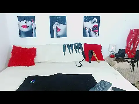mylygrey online show from May 24, 6:08 pm
