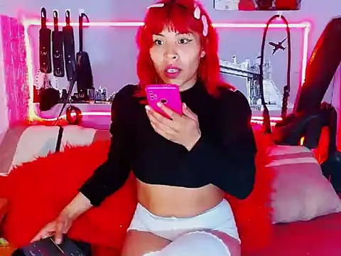 Snapshot of mylygrey chatting on December 4, 12:20 am mylygrey online show from December 4, 12:20 am