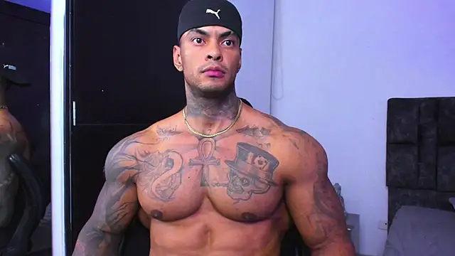 Snapshot of binmontana_ chatting on October 28, 11:14 pm binmontana online show from October 28, 11:14 pm