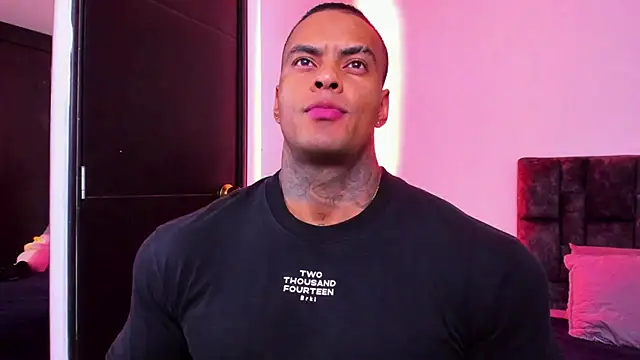 Snapshot of binmontana_ chatting on November 25, 8:20 pm binmontana online show from November 25, 8:20 pm