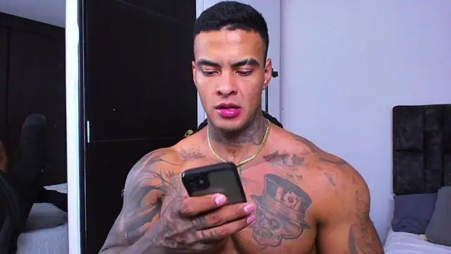 Snapshot of binmontana_ chatting on September 27, 11:00 pm binmontana online show from September 27, 11:00 pm