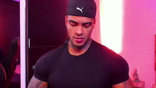 Snapshot of binmontana_ chatting on October 24, 8:41 pm binmontana online show from October 24, 8:41 pm