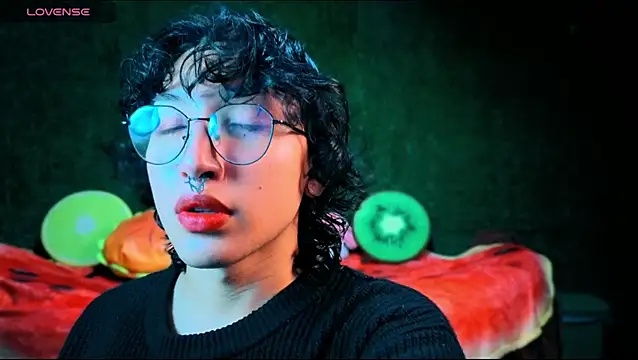 Snapshot of -BlueOpal- chatting on October 30, 7:22 pm -BlueOpal- online show from October 30, 7:22 pm