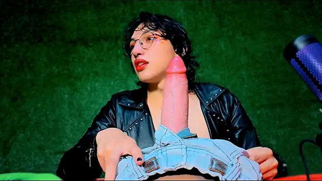 Snapshot of -BlueOpal- chatting on November 7, 8:35 pm -BlueOpal- online show from November 7, 8:35 pm