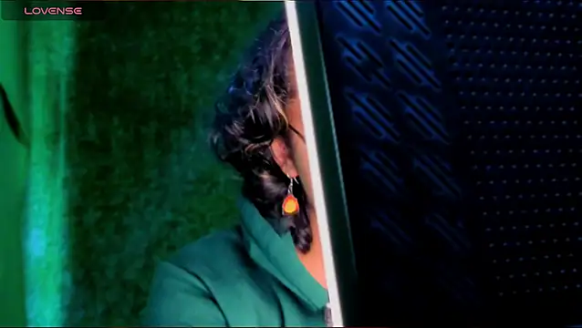 Snapshot of -BlueOpal- chatting on October 11, 6:09 pm -BlueOpal- online show from October 11, 6:09 pm