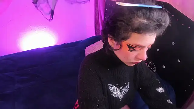 Snapshot of kitty__chs chatting on November 9, 12:42 pm kitty chs online show from November 9, 12:42 pm