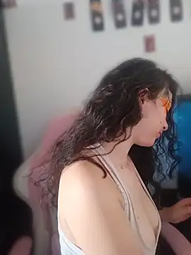 kitty  chs online show from April 12, 8:34 pm