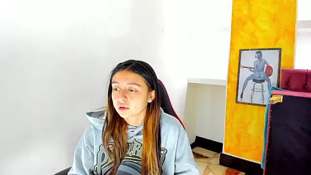 lala clark online show from February 6, 8:16 pm