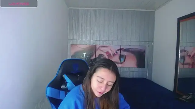 lala clark online show from November 20, 1:01 pm