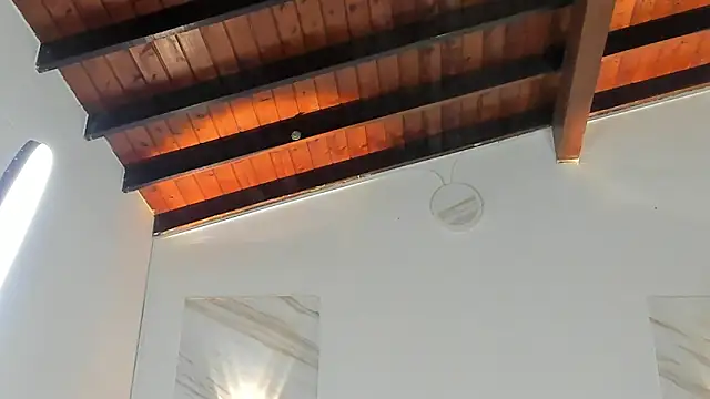 Charlotte-Smit online show from November 1, 6:13 pm