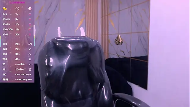 kat 96  online show from December 13, 8:04 pm