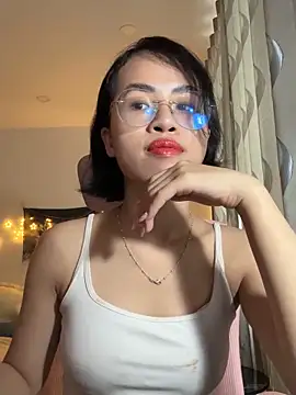 EllieYoon online show from December 5, 8:02 am