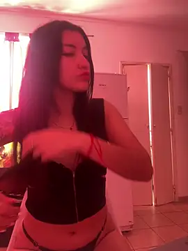 KarenG2025 online show from November 25, 4:29 pm