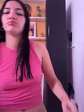 KarenG2025 online show from November 14, 1:37 pm