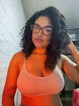 miiabrown18 online show from March 27, 1:25 am