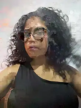 miiabrown18 online show from April 15, 1:22 am