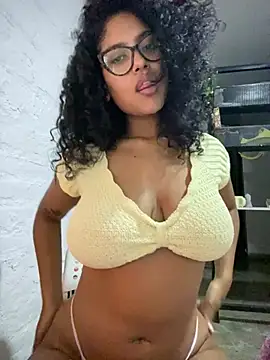 miiabrown18 online show from May 13, 1:12 am