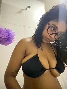 miiabrown18 online show from April 5, 2:07 am