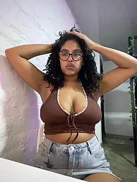 miiabrown18 online show from March 24, 1:16 am