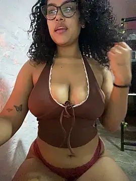 miiabrown18 online show from April 22, 1:12 am