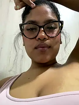 miiabrown18 online show from October 18, 2:57 am