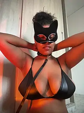 miiabrown18 online show from December 14, 11:38 am