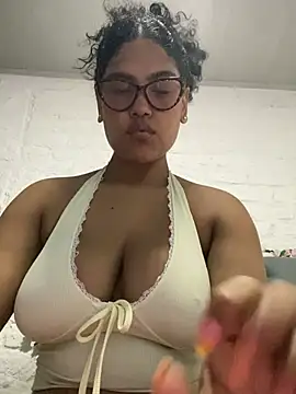 miiabrown18 online show from January 14, 1:09 am