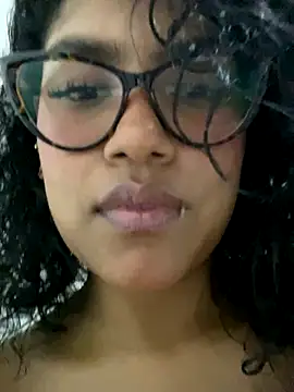 miiabrown18 online show from October 19, 1:41 am