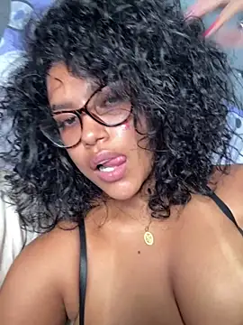 Snapshot of miiabrown18 chatting on November 7, 12:10 pm miiabrown18 online show from November 7, 12:10 pm