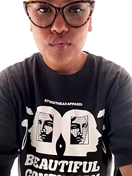 miiabrown18 online show from October 13, 1:56 pm