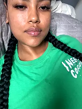 Snapshot of miiabrown18 chatting on November 16, 2:44 pm miiabrown18 online show from November 16, 2:44 pm