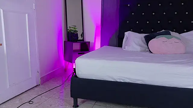 Kataaleya  12 online show from October 29, 12:04 pm