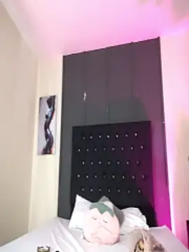 Kataaleya  12 online show from November 7, 11:59 am