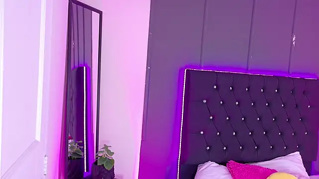 Kataaleya  12 online show from November 26, 11:54 am